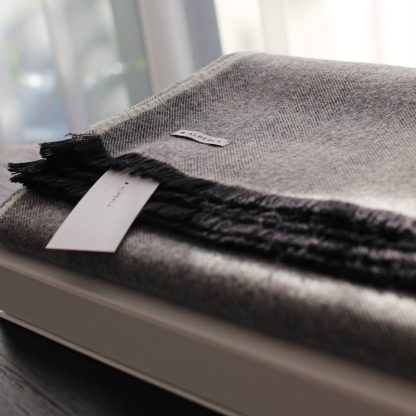 All-natural alpaca blanket with no admixtures of other fibers