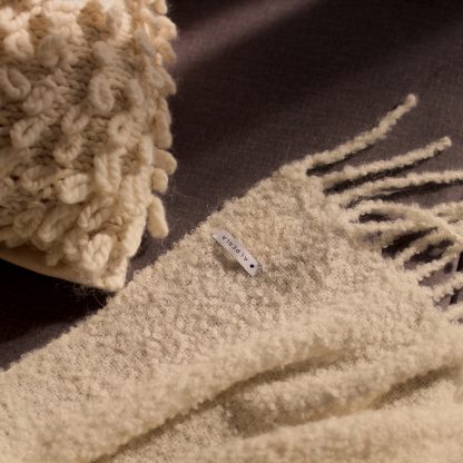 Alpaca Boucle loop yarn